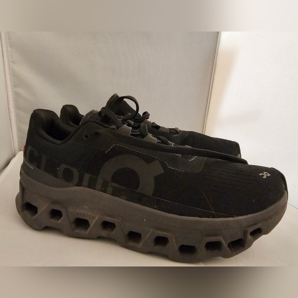 ON CLOUD CLOUDMONSTER WOMEN'S ATHLETIC RUNNING SHOES BLACK MAGNET Sz 7.5